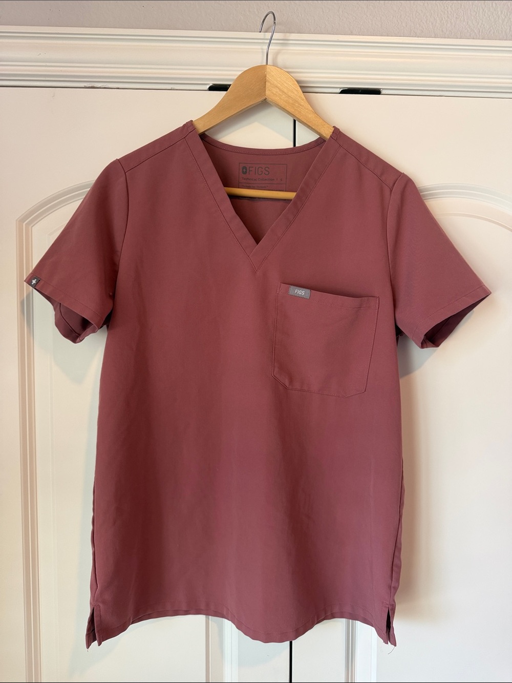 Figs Catarina Scrub Top Size Small Brown Red